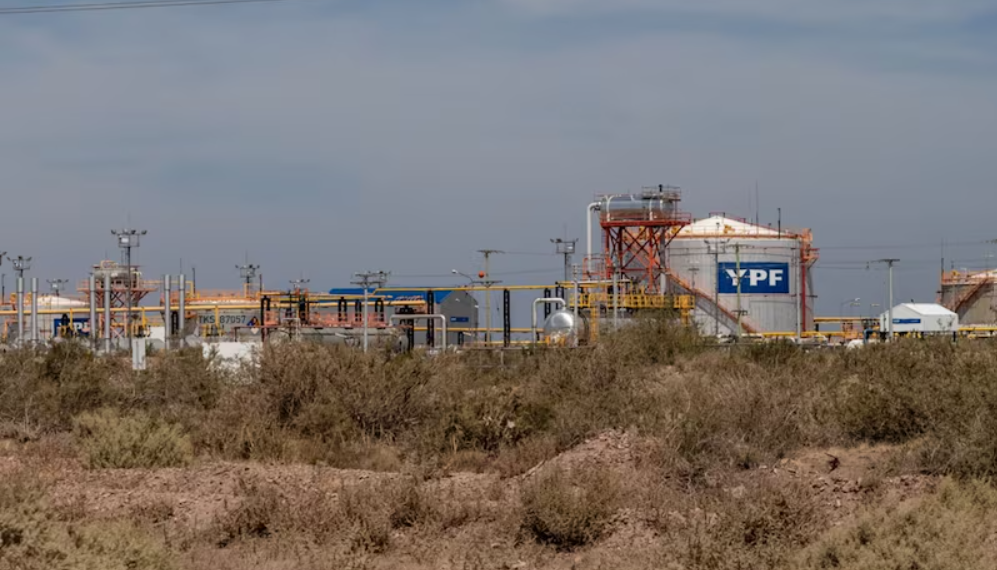 YPF y socias firman contrato con empresa española en proyecto de Vaca Muerta