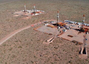 Preocupación en la industria del petróleo por el impacto de los costos en dólares