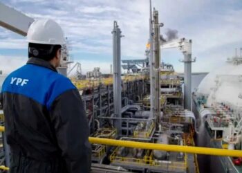 YPF cancela la construcción de la planta de GNL en Punta Colorada