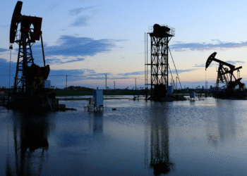 Impacto de la caída del petróleo en América Latina: estrategias de las principales petroleras frente a precios bajos