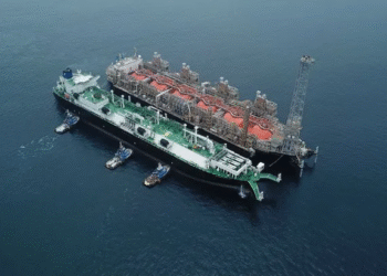 Proyecto Argentina LNG avanza con decisión final de inversión y planes para ampliar operaciones todo el año