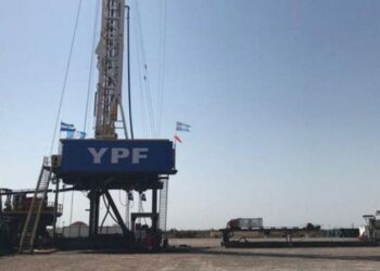 YPF rompe récord en Vaca Muerta con la perforación horizontal más larga utilizando tecnología de punta