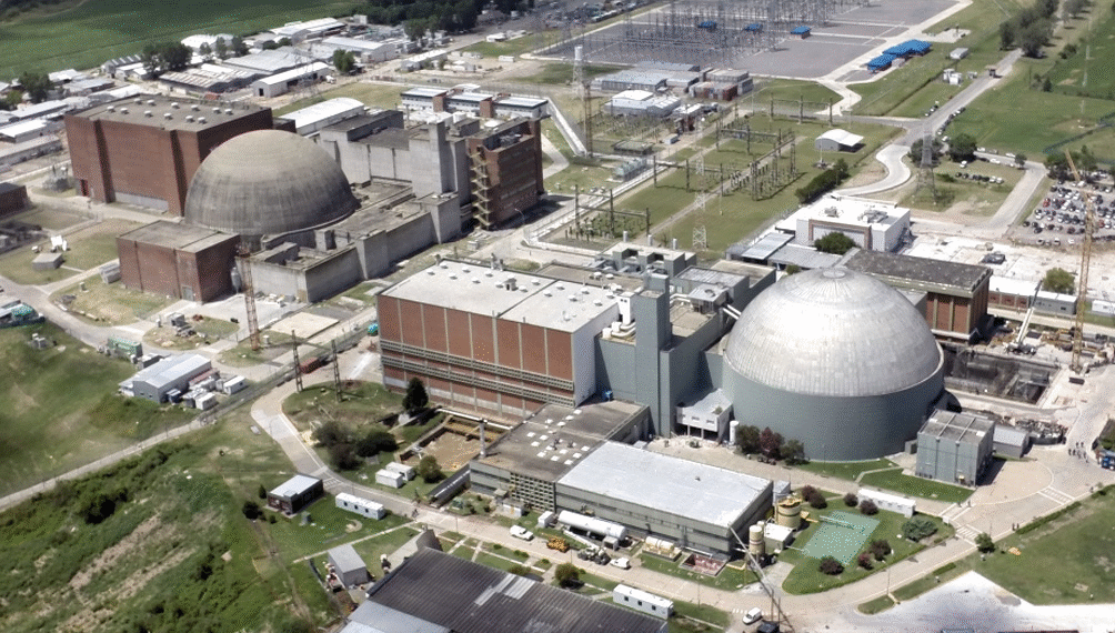 El Gobierno prepara la privatización de las centrales nucleares argentinas, pero surgen dudas sobre su futuro