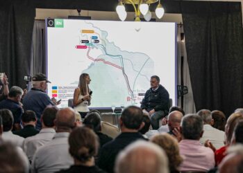 Río Negro consolida el polo del GNL: Weretilneck e YPF presentaron inversiones de hasta US$ 20.000 millones