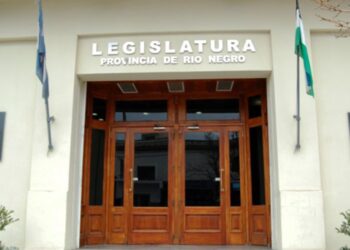 Río Negro sancionó el acuerdo por el GNL y la nueva Ley de Ministerios