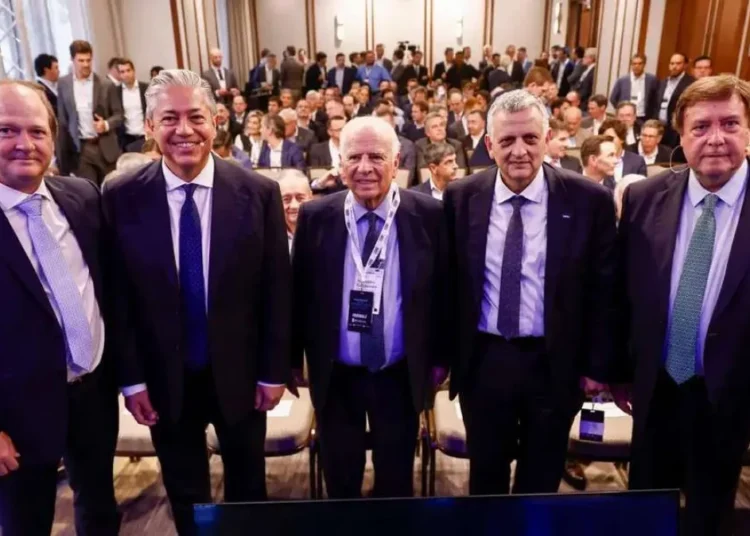 Alberto Weretilneck en Houston: «Neuquén aporta el recurso y Río Negro la infraestructura»