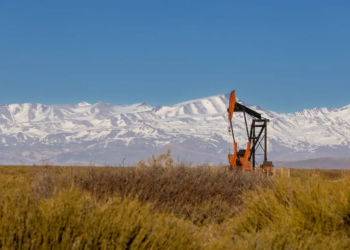 Mendoza distribuye más de $73 millones a los municipios por la recaudación petrolera de febrero