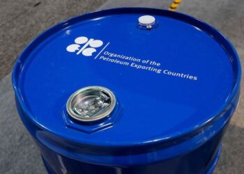 Caída histórica de la producción OPEP en marzo: 8 millones de barriles menos por guerra en Irán y bloqueo de Ormuz