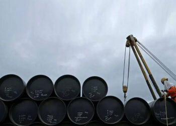 EE. UU. no renovará el permiso para vender petróleo iraní y advierte a bancos sobre sanciones secundarias