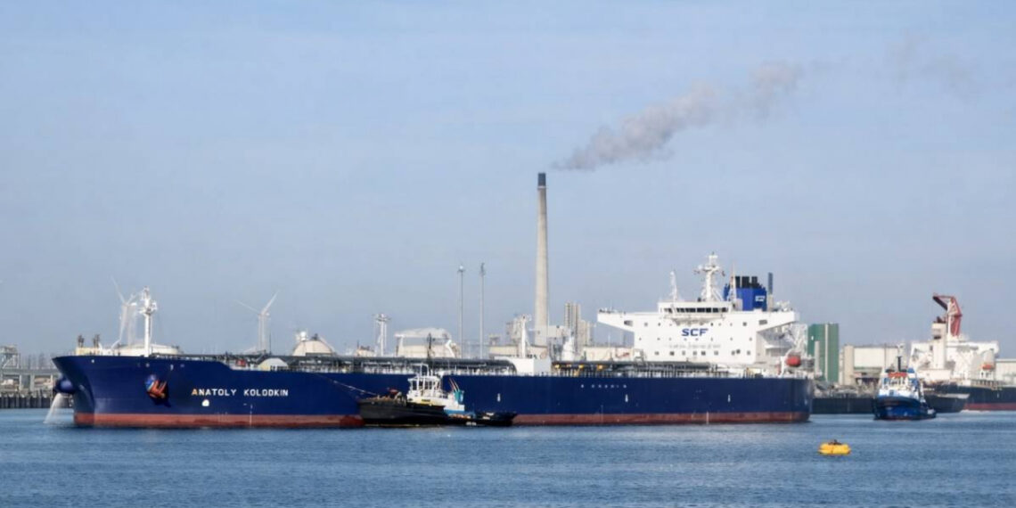 Estados Unidos autoriza nuevas excepciones para la comercialización de petróleo ruso hasta mayo de 2026