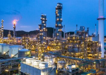 Japón destina US$ 10.000 millones para blindar el suministro de petróleo en Asia