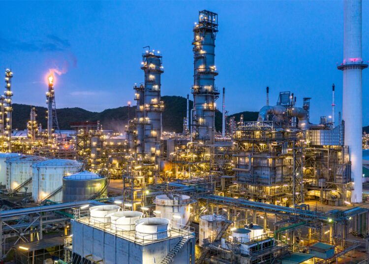 Japón destina US$ 10.000 millones para blindar el suministro de petróleo en Asia