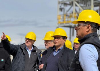 Santa Cruz busca inversiones en Canadá: la gigante energética ProPak Systems muestra interés en el potencial petrolero y gasífero