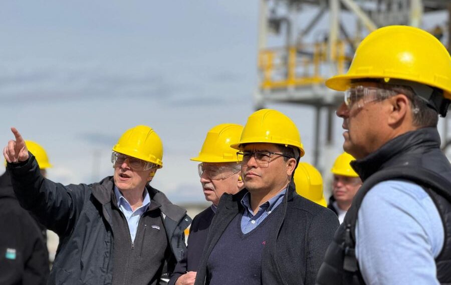 Santa Cruz busca inversiones en Canadá: la gigante energética ProPak Systems muestra interés en el potencial petrolero y gasífero